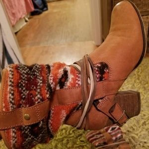 Woven boots